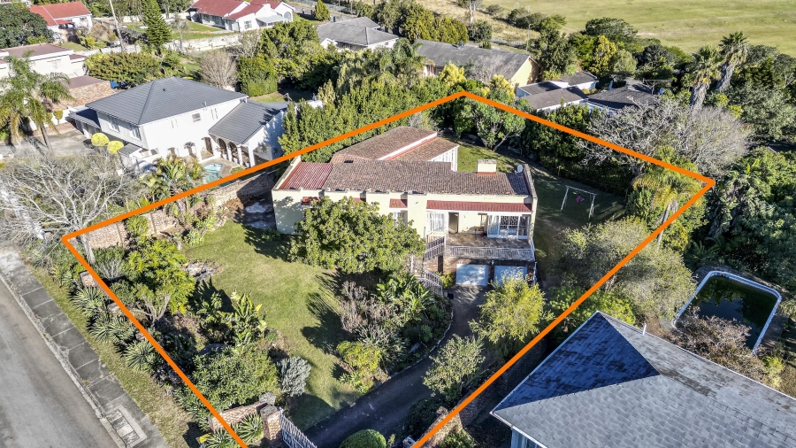 4 Bedroom Property for Sale in Kaffrarian Heights Eastern Cape